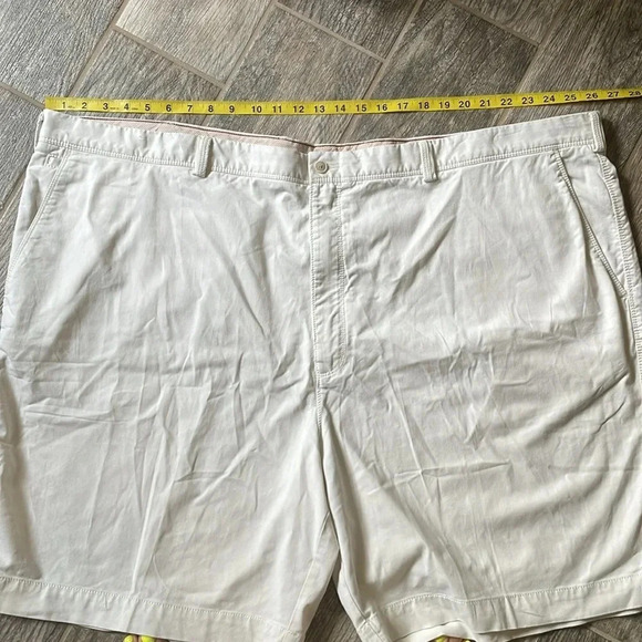Tommy Bahama 9” tan shorts Men’s 54R Cotton Blend Casual Travel Relax Button Zip - Picture 3 of 11